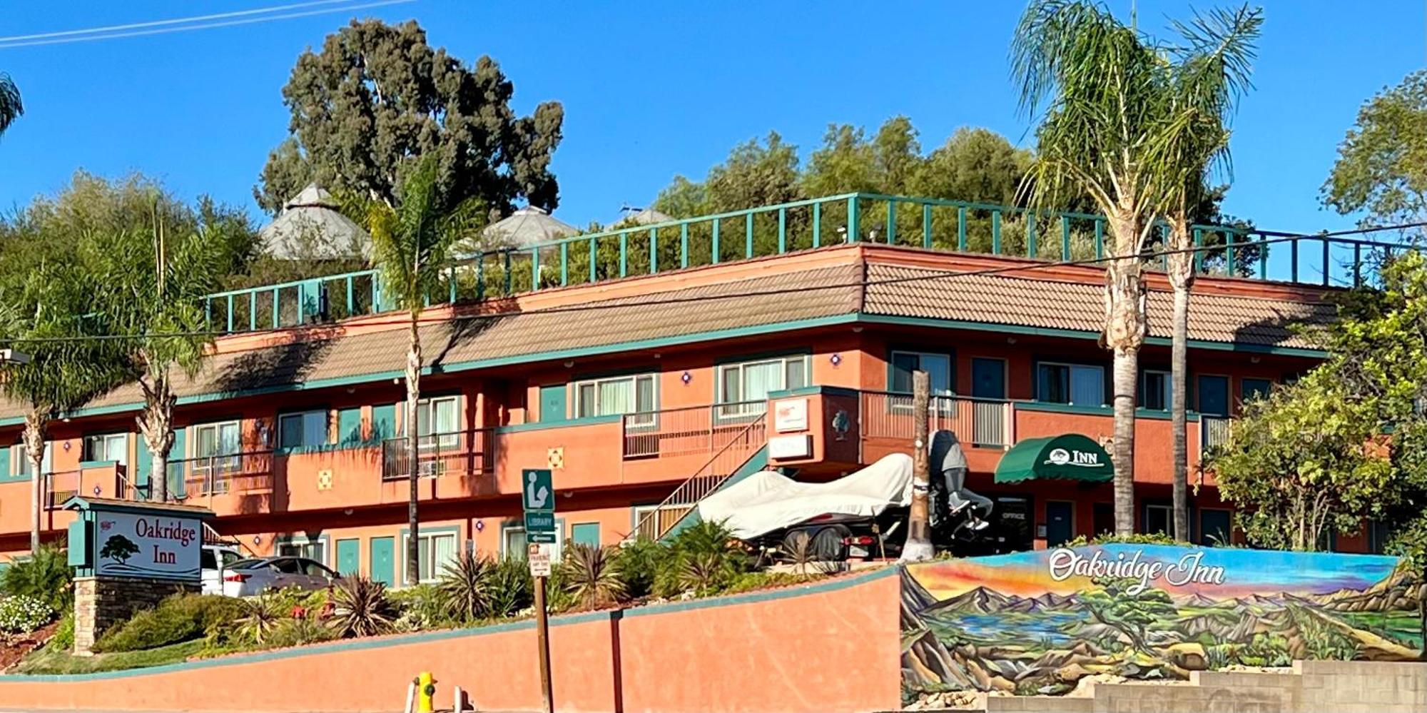 Oakridge Inn Oak View Εξωτερικό φωτογραφία