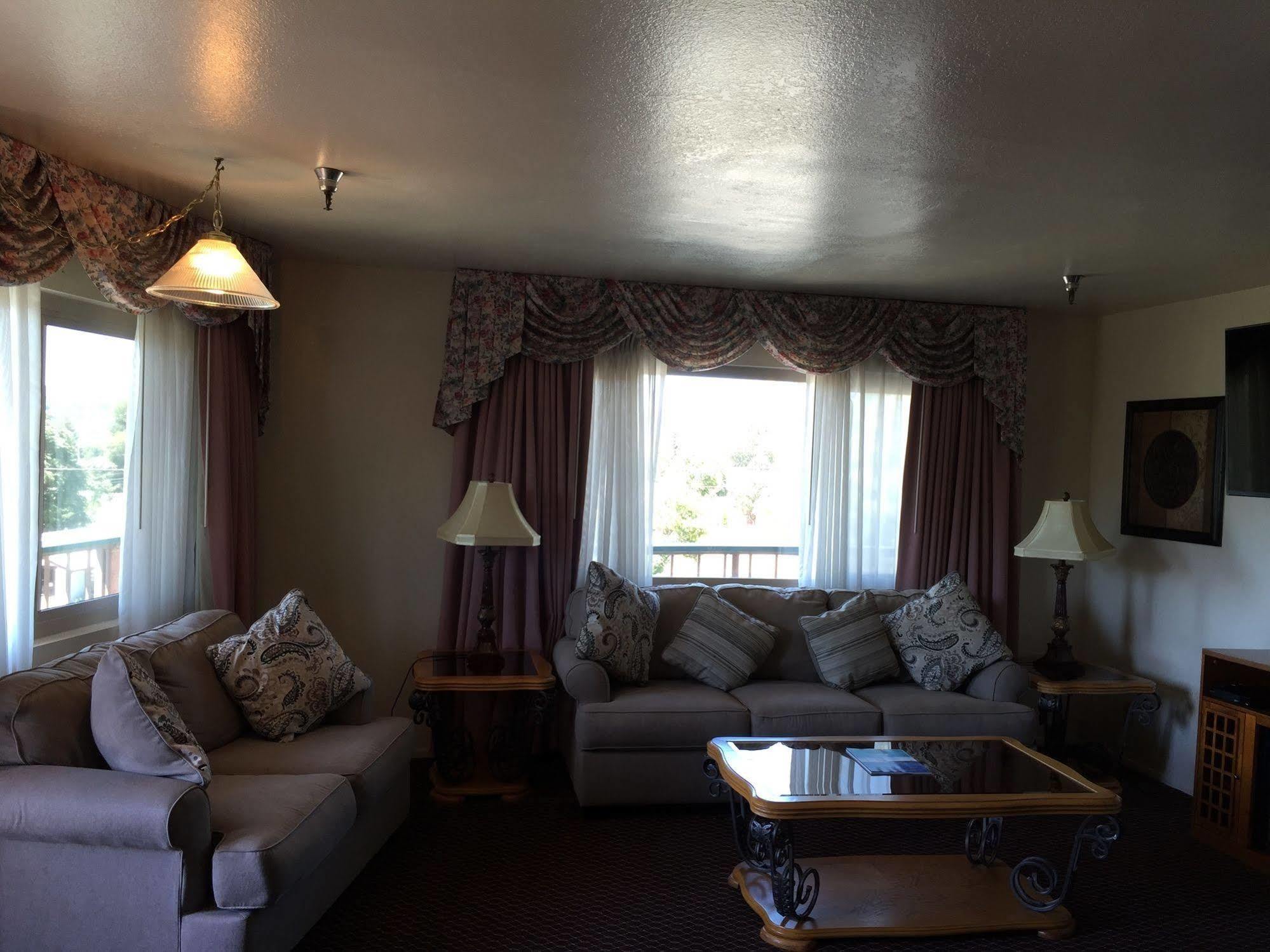 Oakridge Inn Oak View Εξωτερικό φωτογραφία