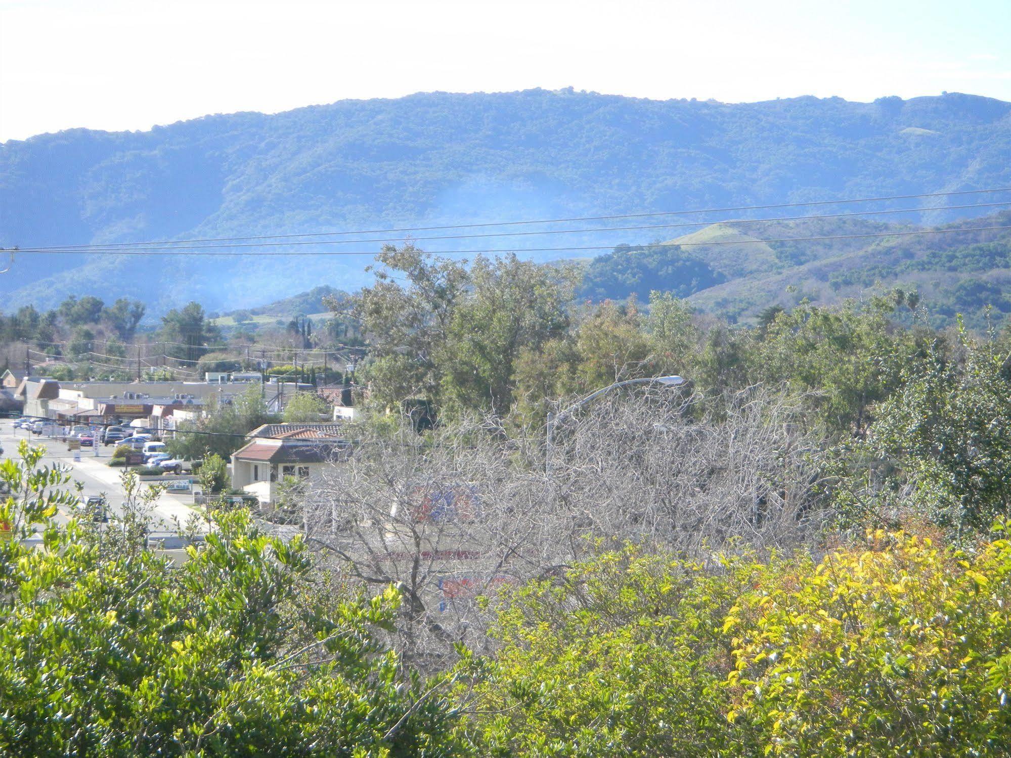 Oakridge Inn Oak View Εξωτερικό φωτογραφία